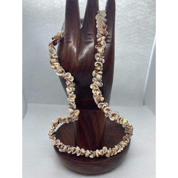90s Y2K 18in Hawaiian Natural Brown Luhuanus Curly Shell Choker Necklace - Picture 1 of 5
